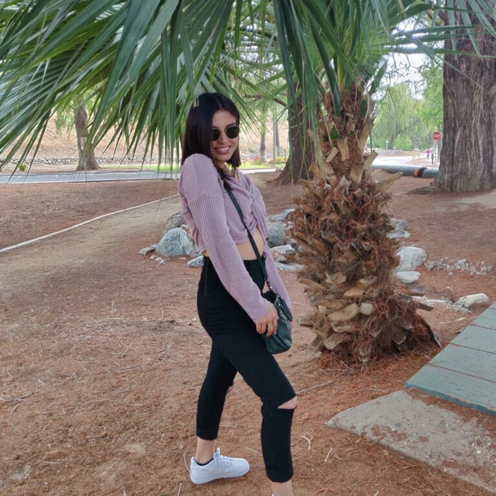 Lavender knotted top